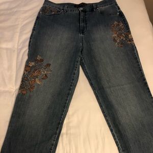 EUC - Gloria Vanderbilt “Amanda” style jeans
